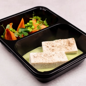 Šmakoun s hráškovým přelivem, batáty