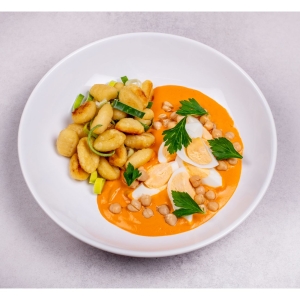 Cizrna na paprice, vejce, noky